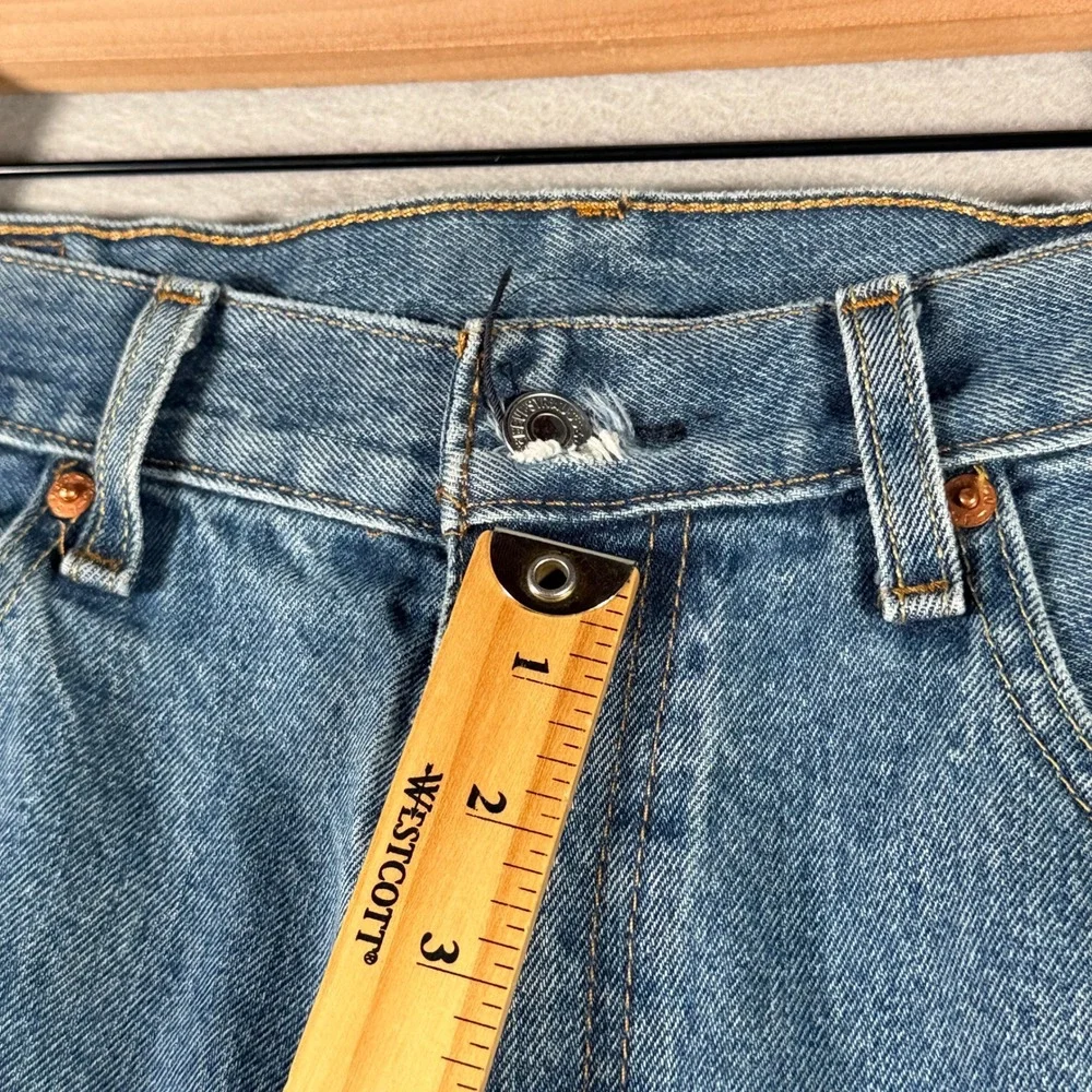 Levis 550 Relaxed Fit Mens Jeans 36x30 Medium Wash Blue Tapered Leg Denim